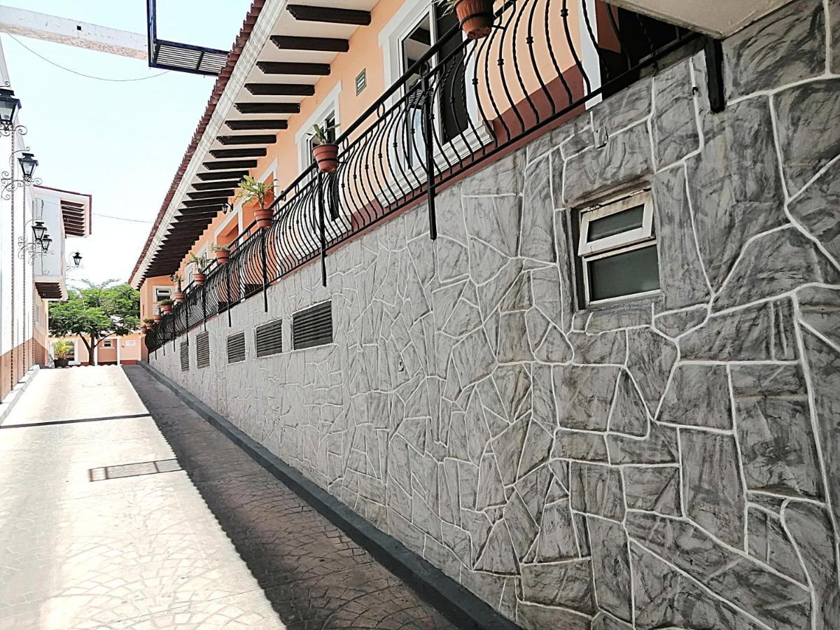 Hotel Aquiles Guadalajara Exteriér fotografie
