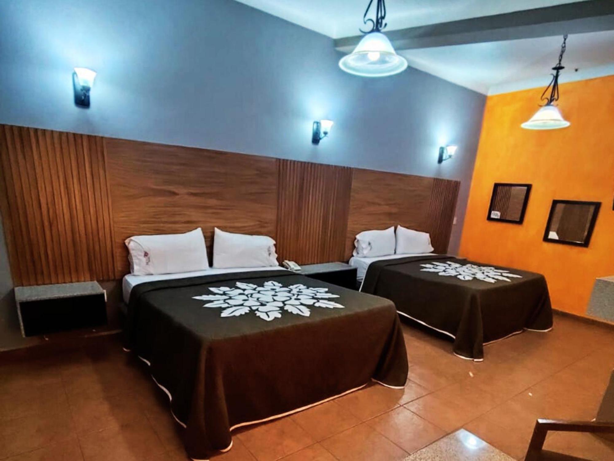 Hotel Aquiles Guadalajara Pokoj fotografie