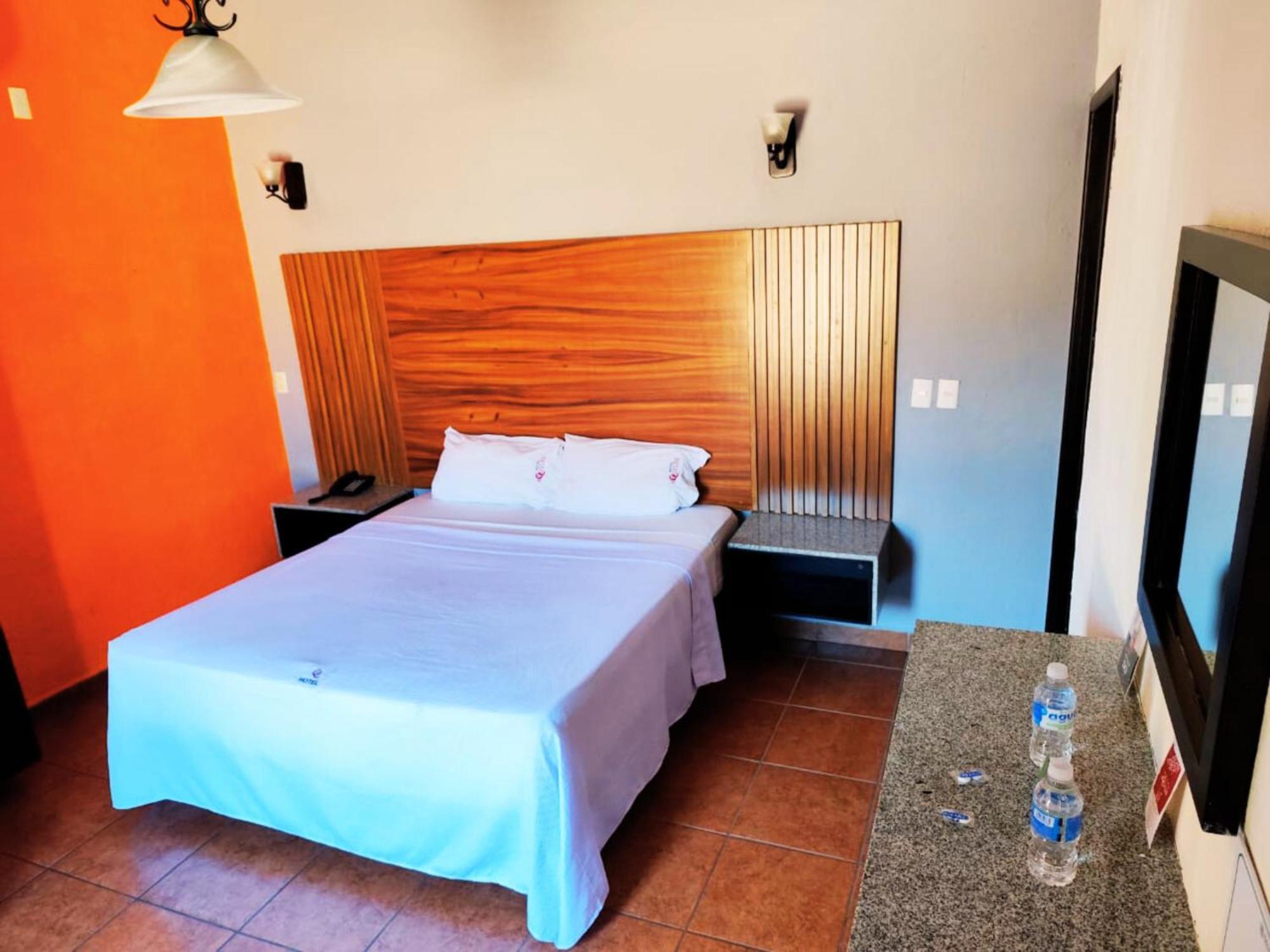 Hotel Aquiles Guadalajara Pokoj fotografie
