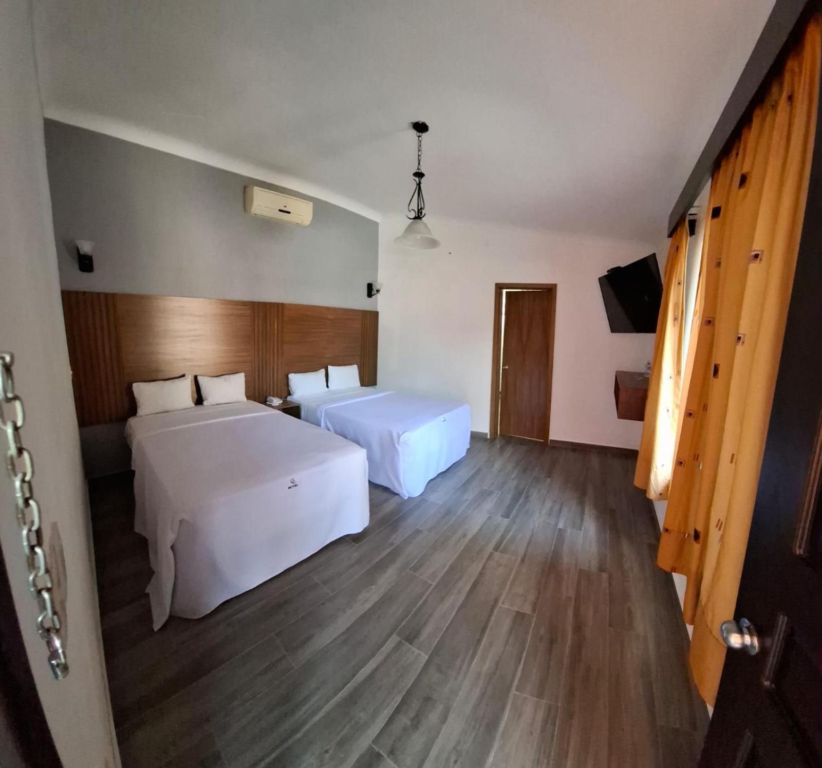 Hotel Aquiles Guadalajara Exteriér fotografie